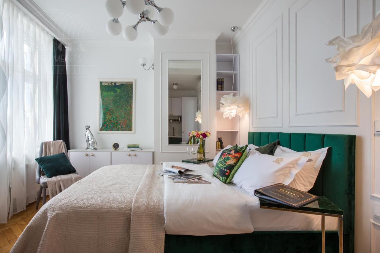 Feniks Fragola Apartments Main Square كراكوفيا المظهر الخارجي الصورة
